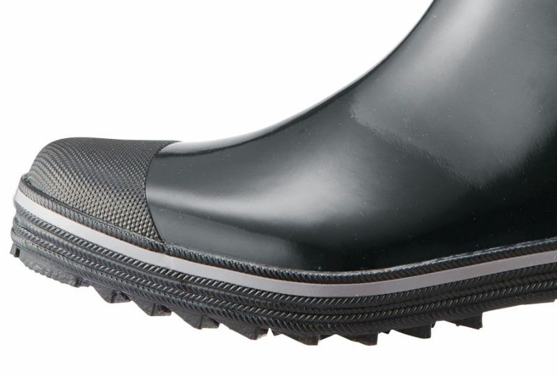 ブラックのつま先アップ写真