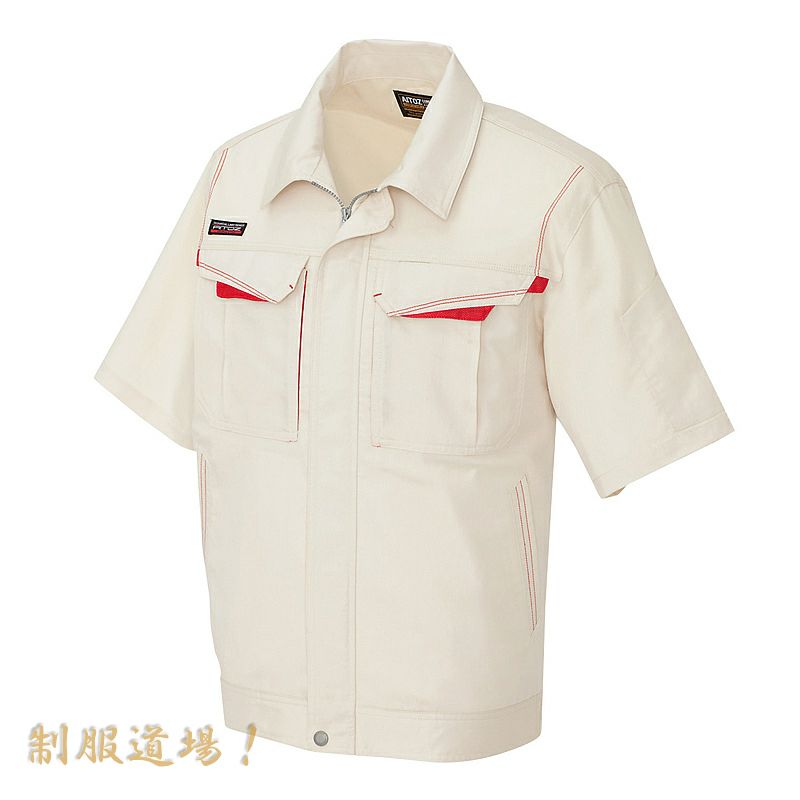 ベージュ×ワインレッド