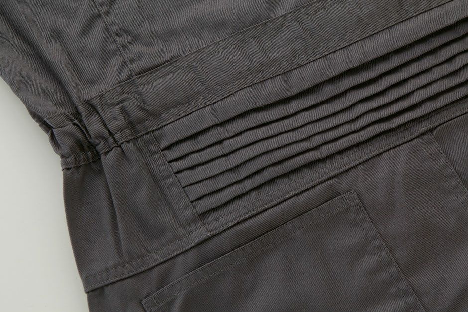 後腰部分アコーディオン