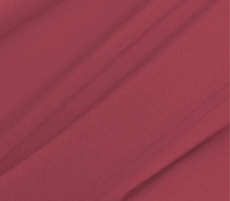 ストレッチ素材でストレスフリー。