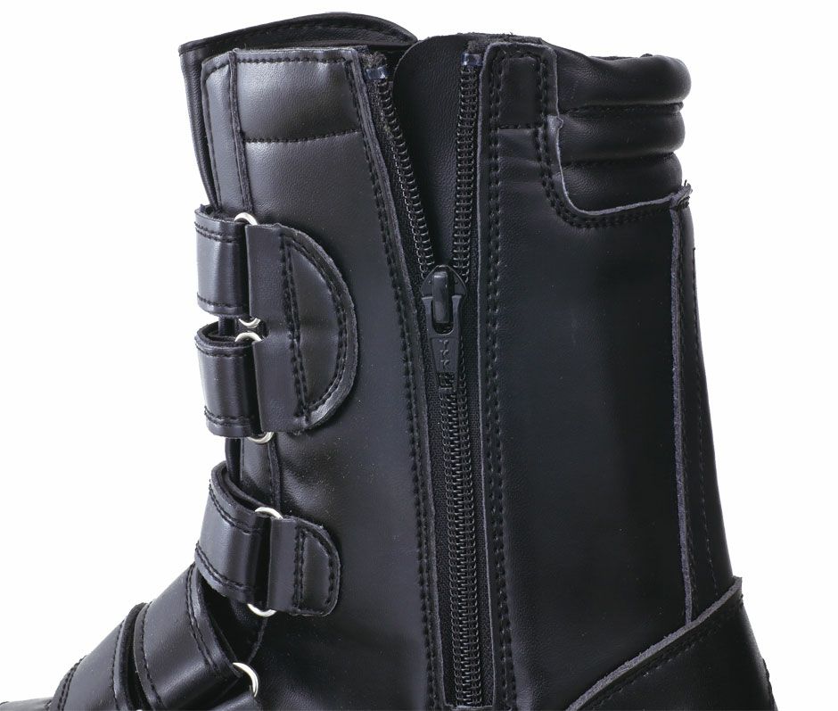 サイドファスナー仕様で着脱が簡単。