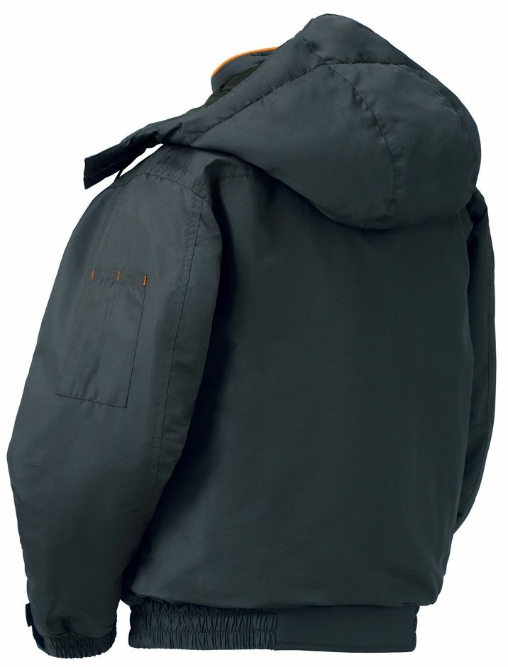 チャコールグレーのバックスタイル写真も追加いたしました。