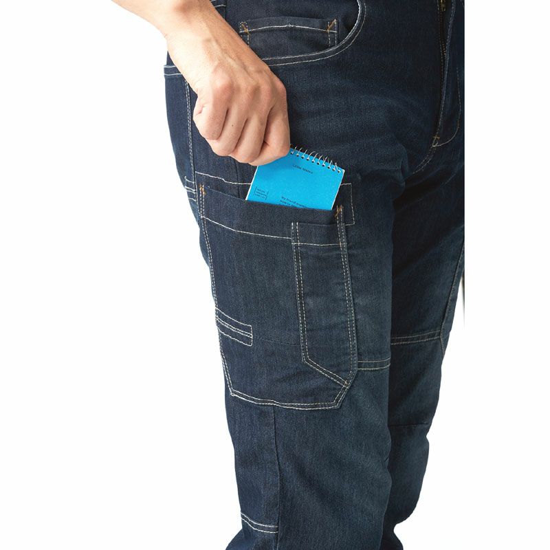 スルーポケット（野帳が入る）