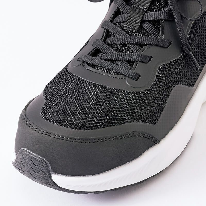 樹脂先芯を採用し、履き心地も軽やかな軽量仕様