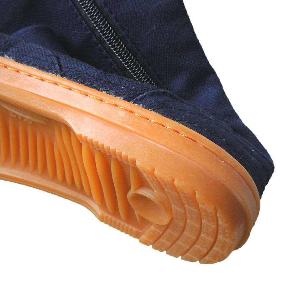 側面縫い付けの&#21085;がれ難いソール