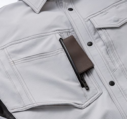 右胸収納ファスナーポケット