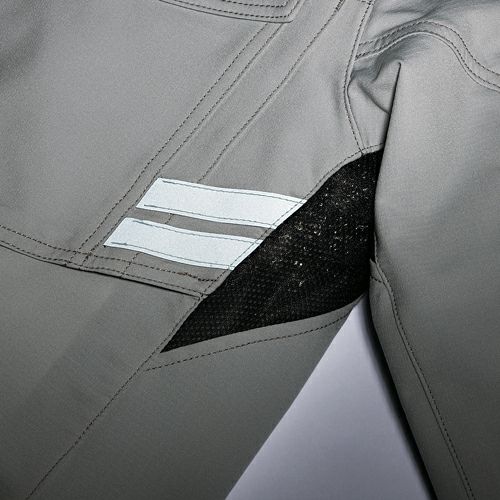 左胸反射テープ