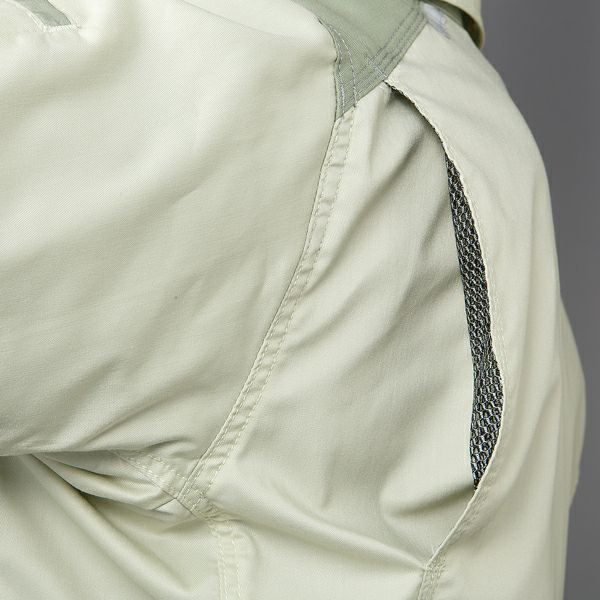 背中のムレを軽減するノーフォークメッシュ