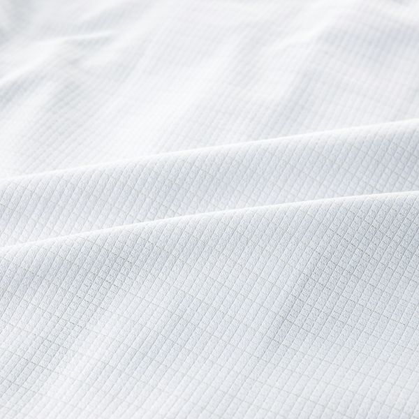 ワッフル（ニット）<br>ワッフル編みの柔らかさと、肌触りのいい触り心地で保温性と吸湿性、速乾性に優れています。