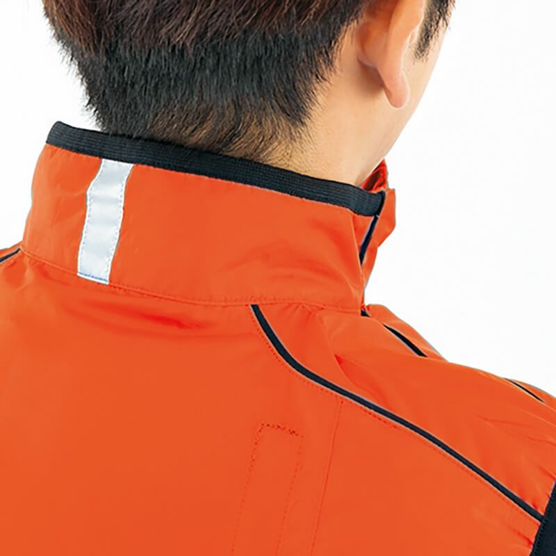 首後ろの反射材