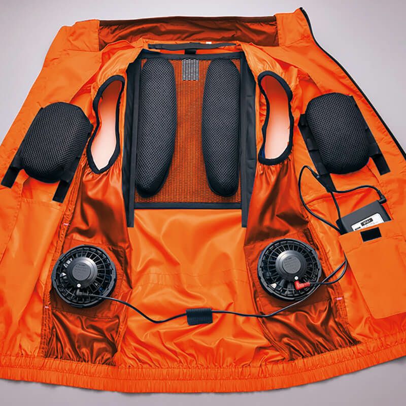 中はこのように装着