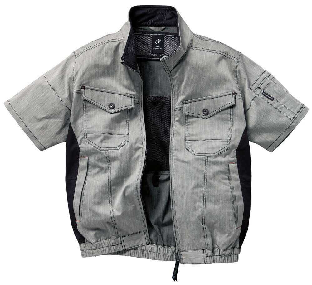 空調服の前面写真