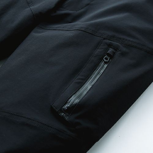 左足ファスナーポケット