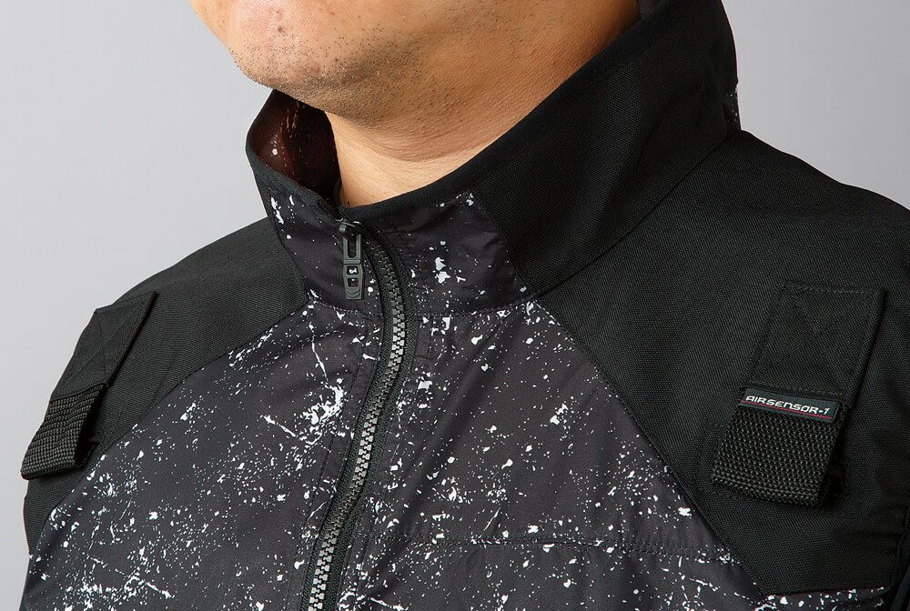 首回りが広いので風通し抜群！