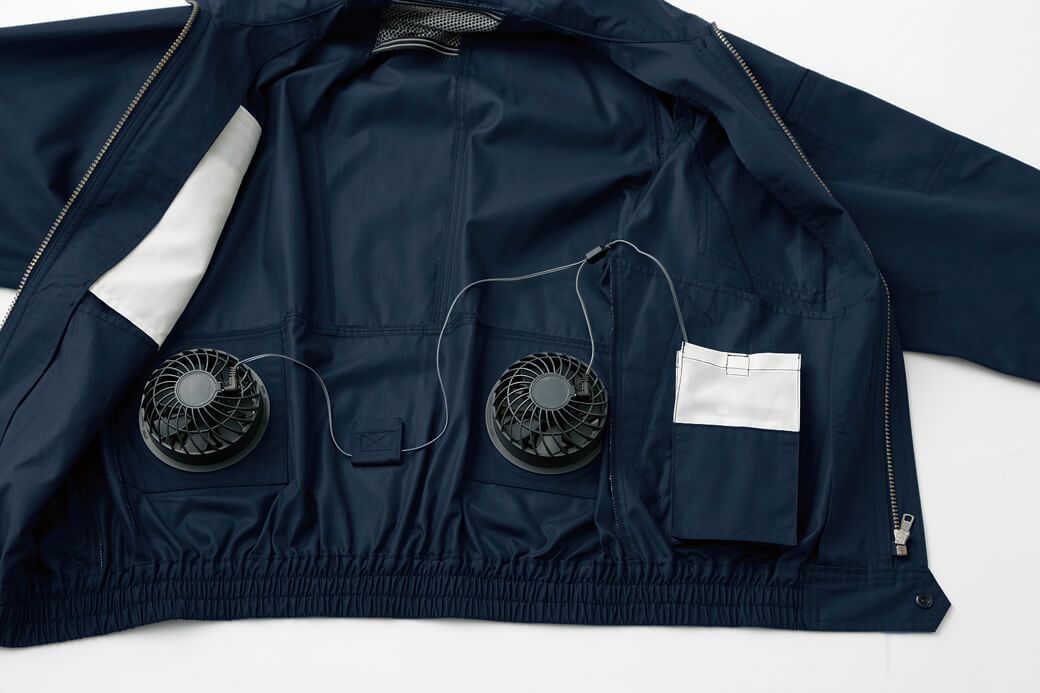 このように中にファンを装着