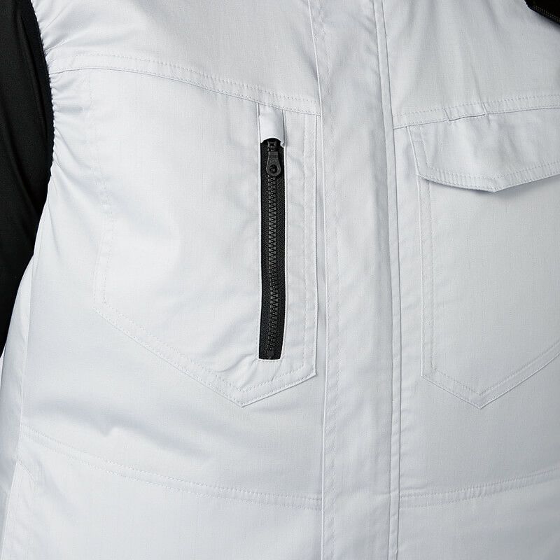 右胸ファスナーポケット