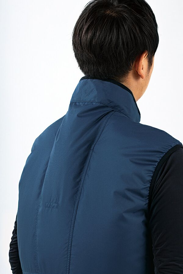 首後ろにも風を通すスペースを確保