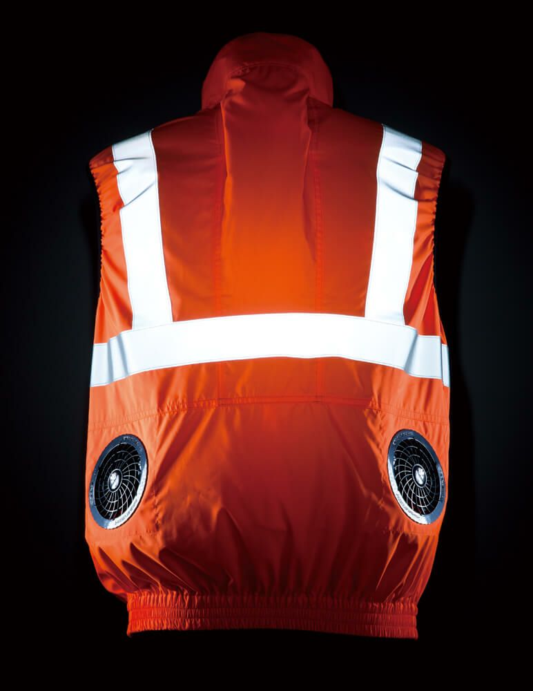 背中の反射テープ