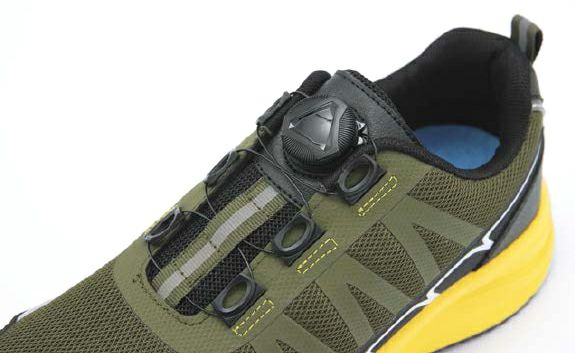 ダイヤル調整で、素早い着脱と、フィット感の調整が簡単に行えます。