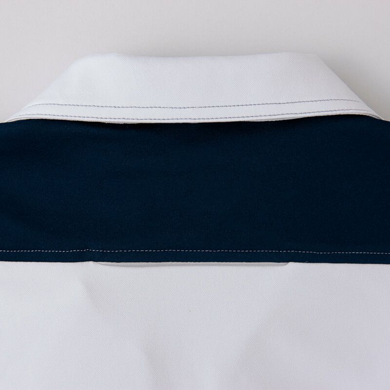 背中反射パイピング<br>背中に反射パイピングを装備し安全性に配慮。