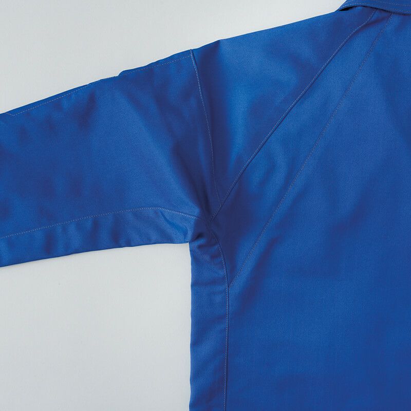 ムービンカット<br>腕の動きにストレスを与えない高機動構造。