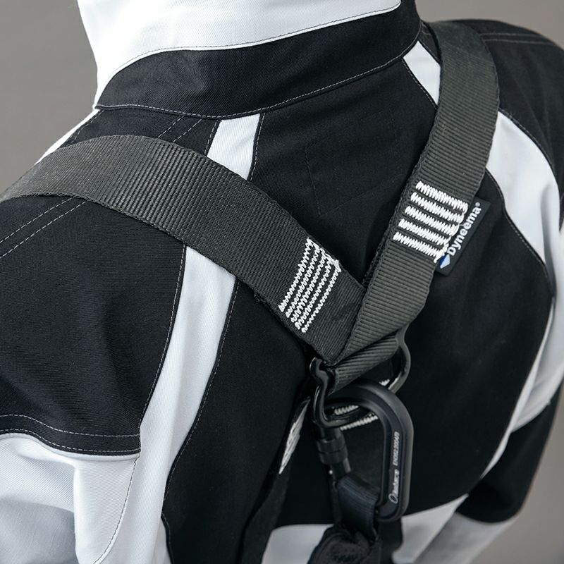 耐久磨耗加工（配色部分）<br>ハーネスによる摩耗が激しい部分を摩擦耐久性素材で補強。