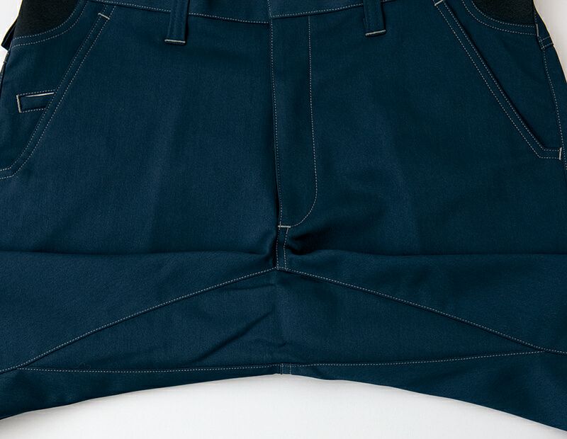 股割り仕様<br>しゃがんでの作業をつっぱらず快適に。