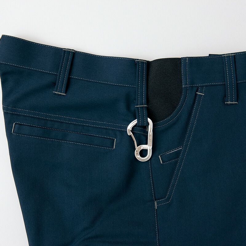 ツインループ<br>鍵やキーチェーンが取り付けられるサブループを装備。