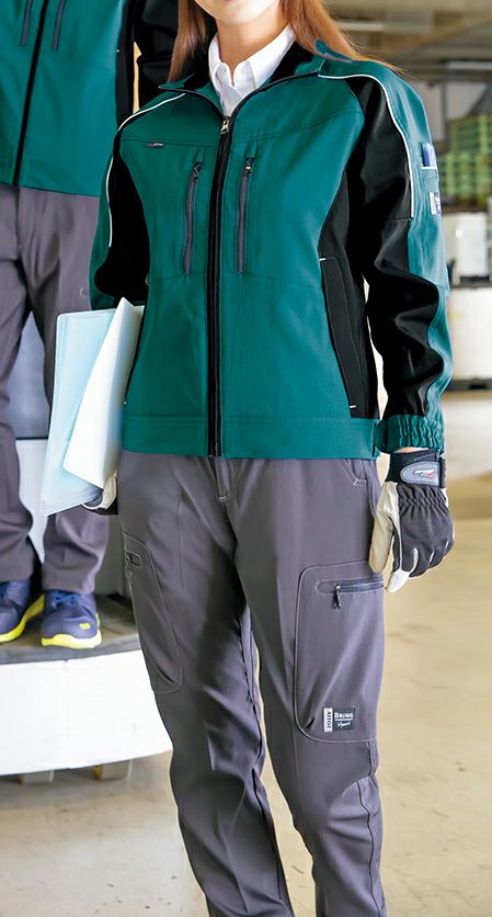 女性