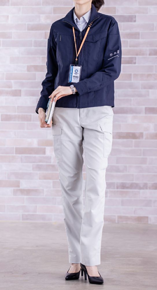 女性