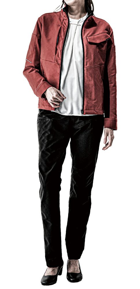 女性